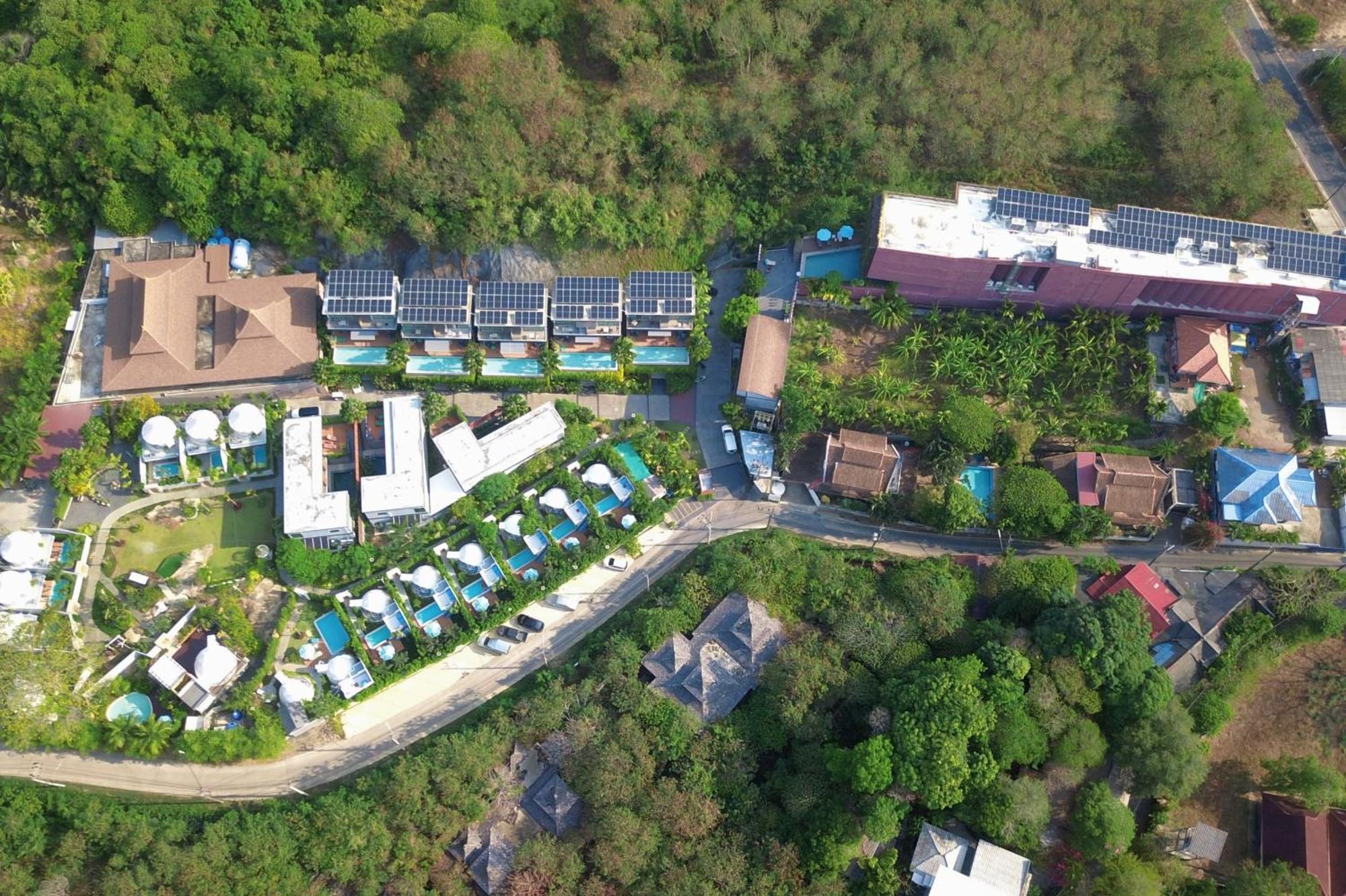 Le Resort&Villas - SHA Extra Plus Rawai Exterior foto Aerial view of the village